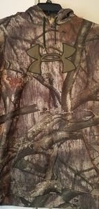 Men's Large Under Armour Mossy Oak hoodie